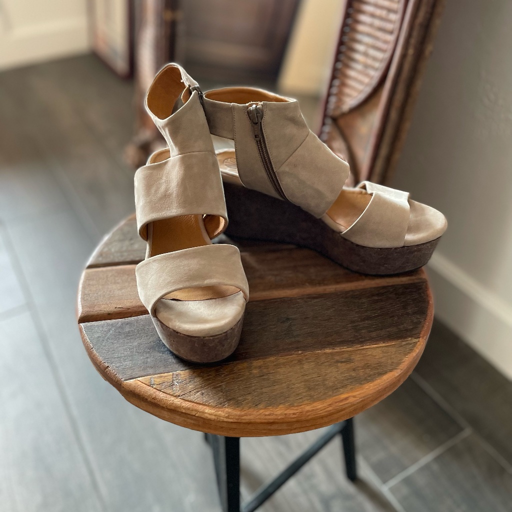 Coclico Taupe Suede Platform Sandals With Ankle Zip